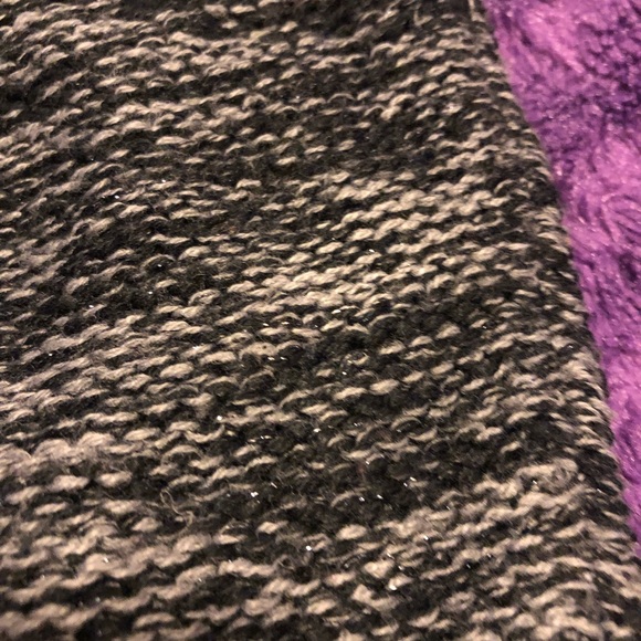 Classic Black and White Sweater - Picture 2 of 5